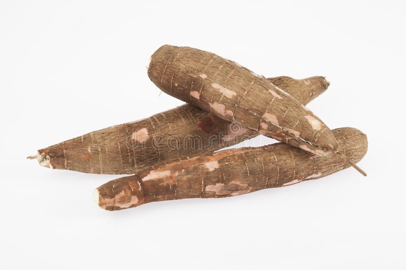 Para que sirve la yuca cruda