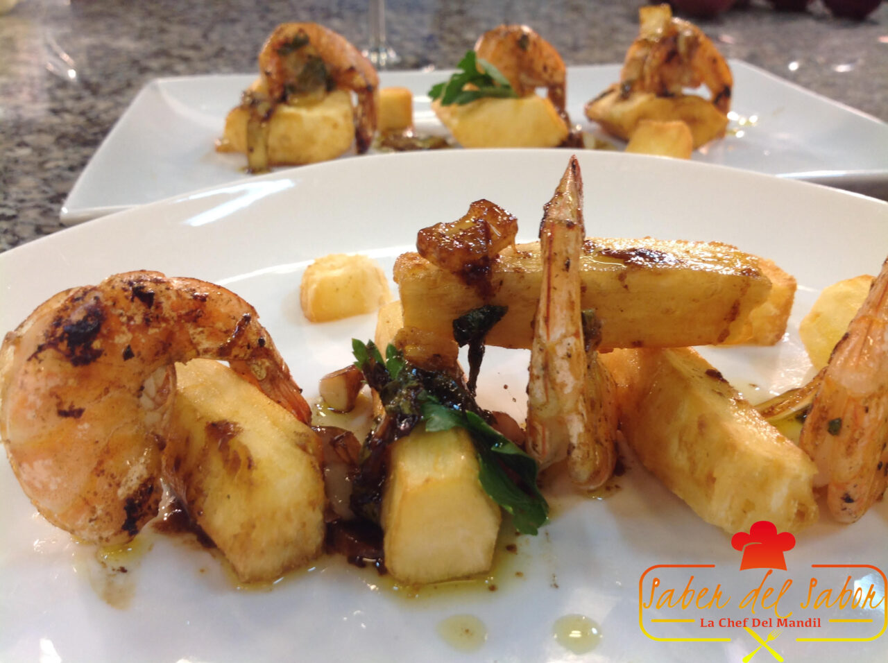 Yuca al mojo de ajo