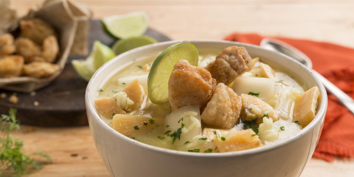 Sopa de yuca con pescado