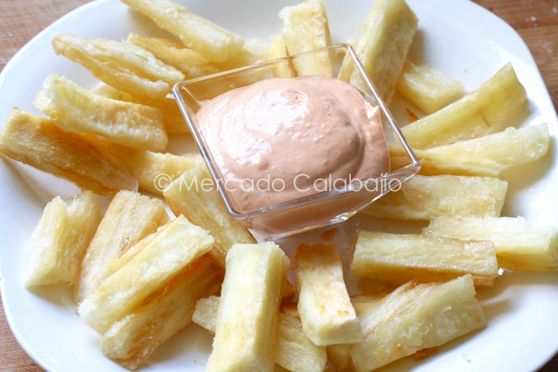 Yuca frita sin hervir
