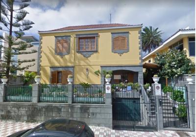 Chalet venta las las palmas calle cocotero